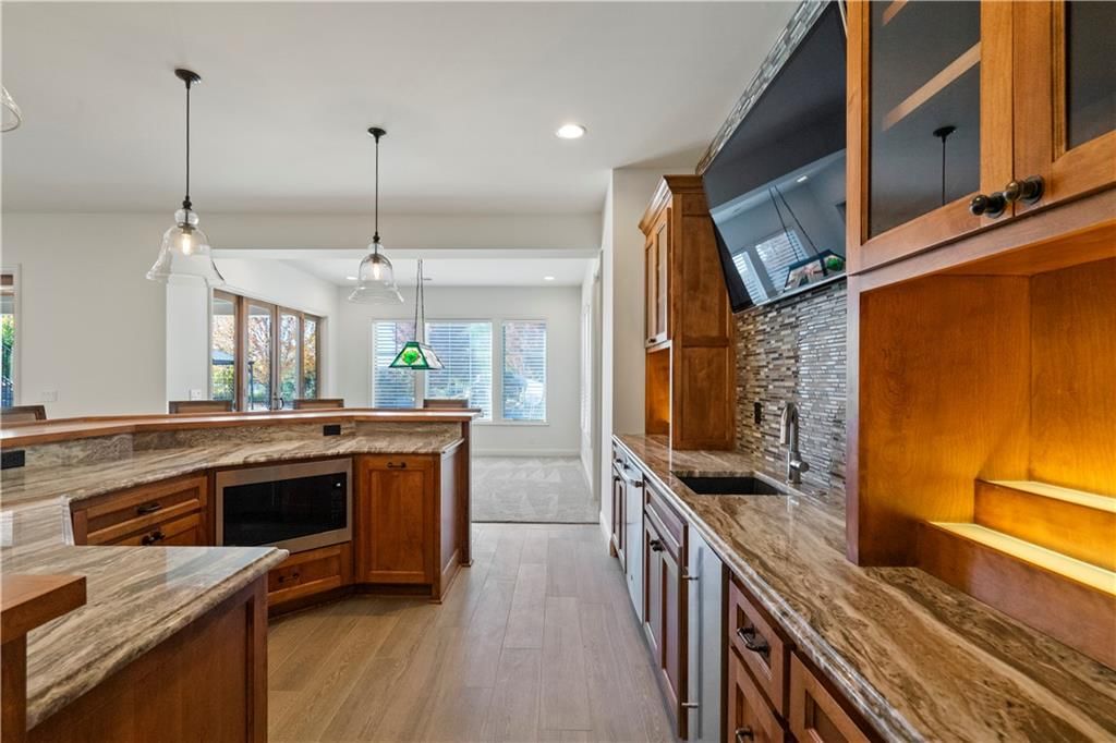 16520 Ballentine Street — photo 58