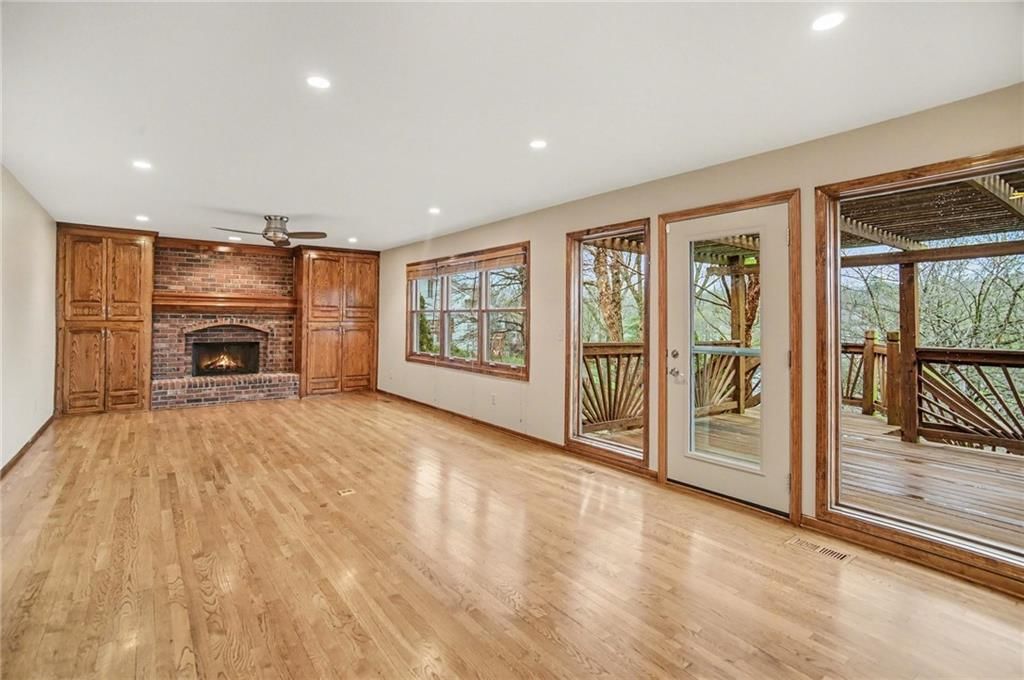 5700 NW Flintridge Court — photo 9