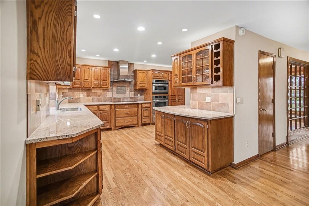 5700 NW Flintridge Court — photo 14
