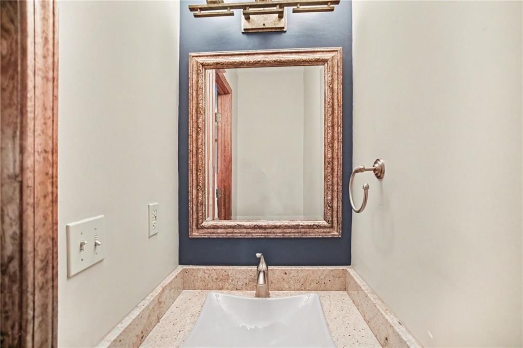 5700 NW Flintridge Court — photo 15
