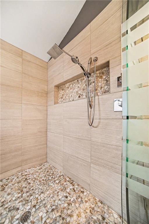 5700 NW Flintridge Court — photo 21