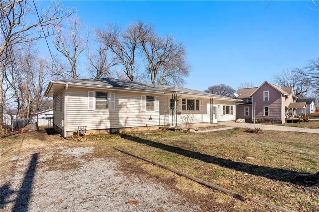724 W Allison Street — photo 2