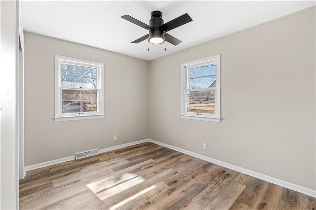 724 W Allison Street — photo 28