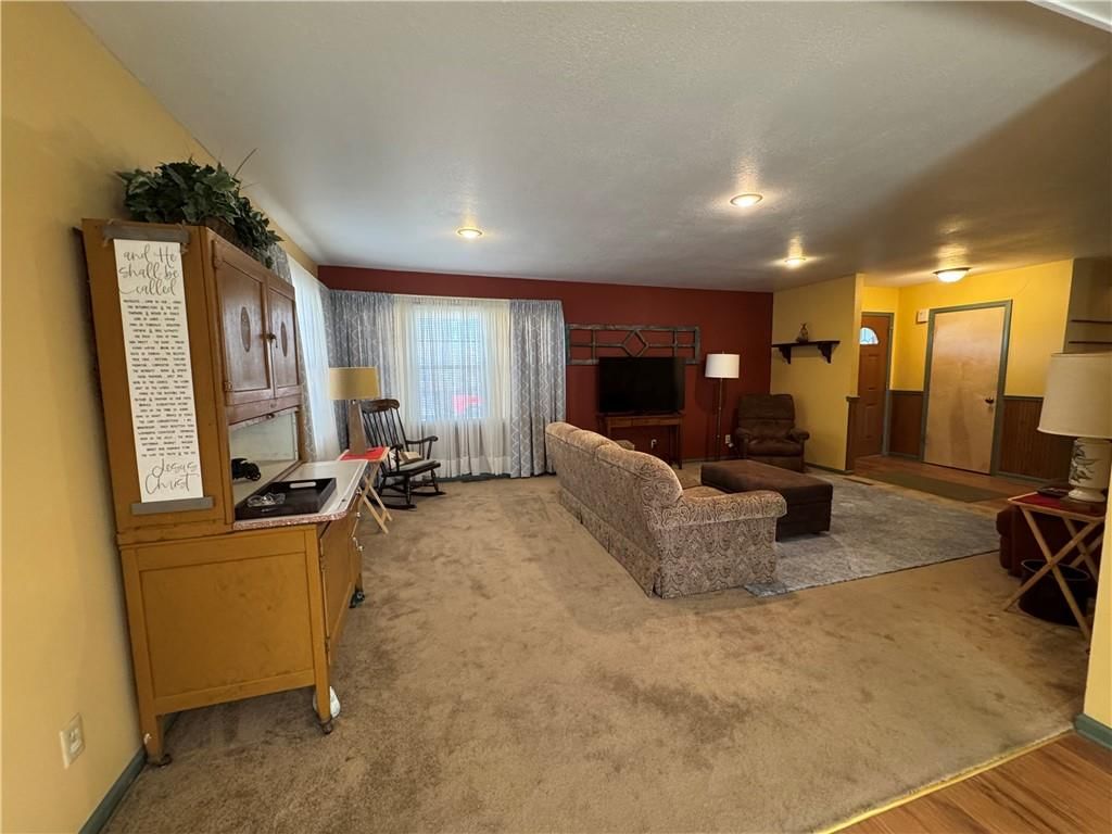 1308 Baltimore Street — photo 11