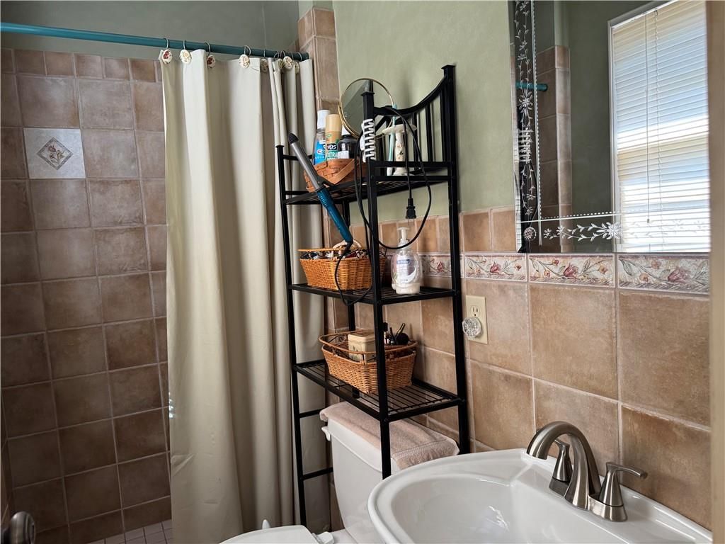 1308 Baltimore Street — photo 16
