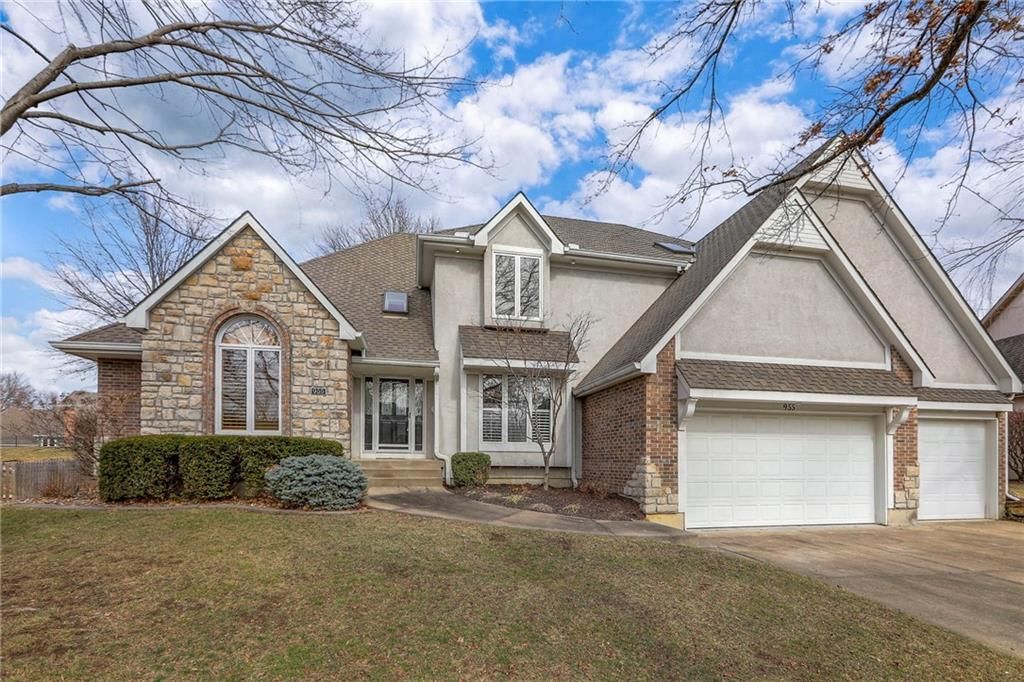 955 High Point Drive — photo 2