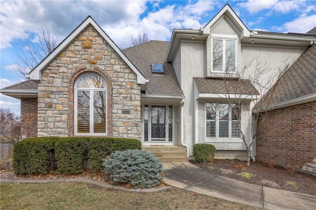 955 High Point Drive — photo 4