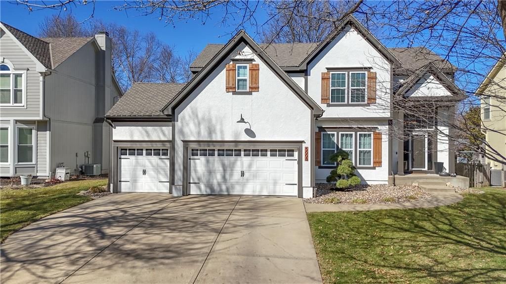 5008 W 158th Street, Overland Park, KS