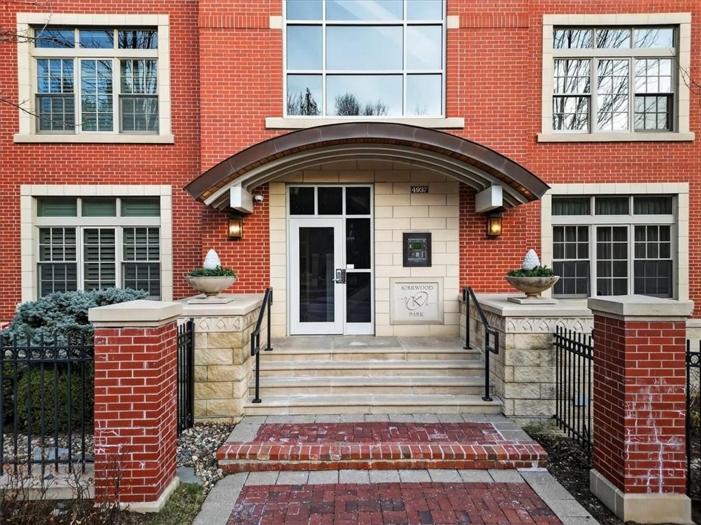 4959 Wyandotte Street — photo 2