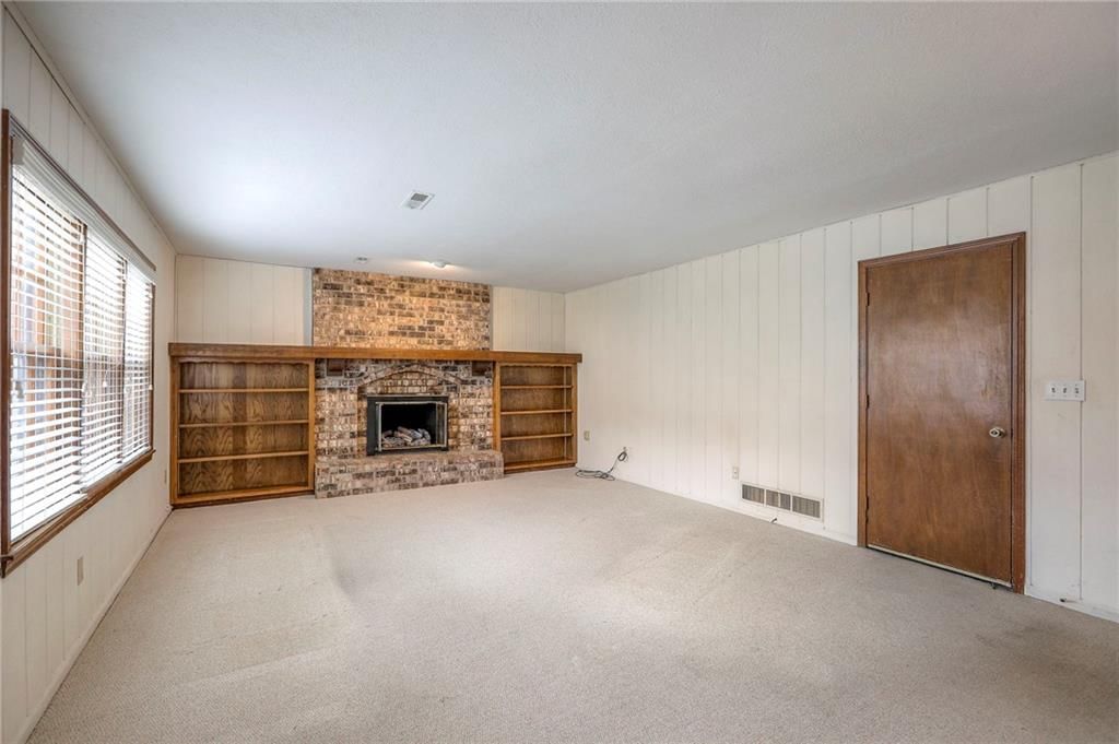 1202 W Elm Street — photo 14