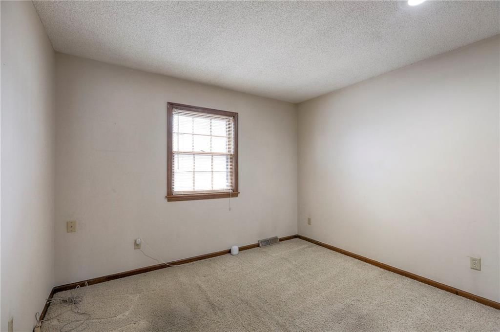 1202 W Elm Street — photo 21