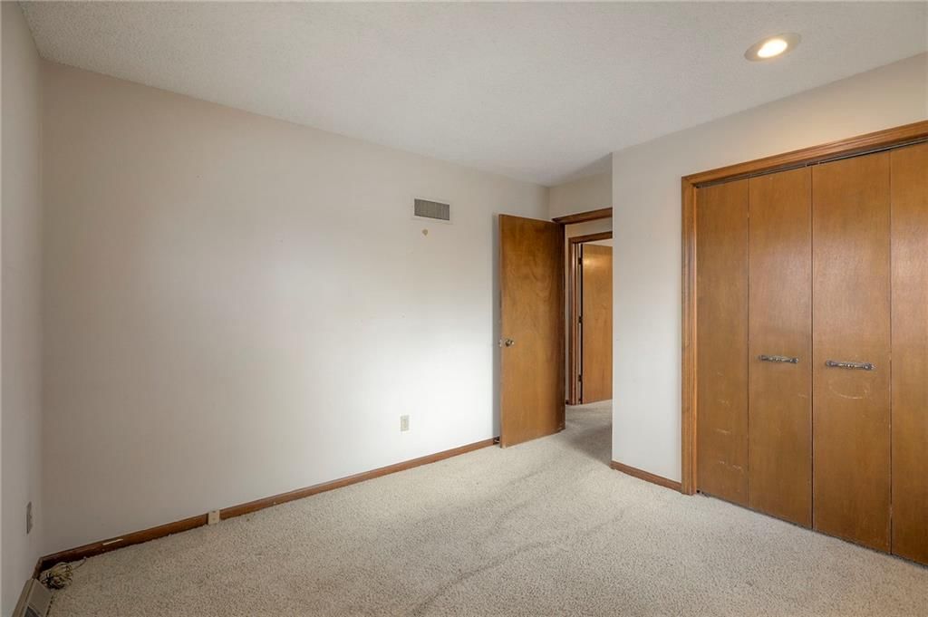 1202 W Elm Street — photo 23