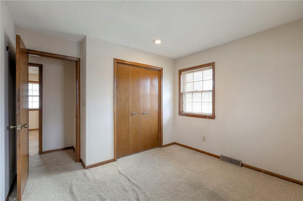 1202 W Elm Street — photo 25