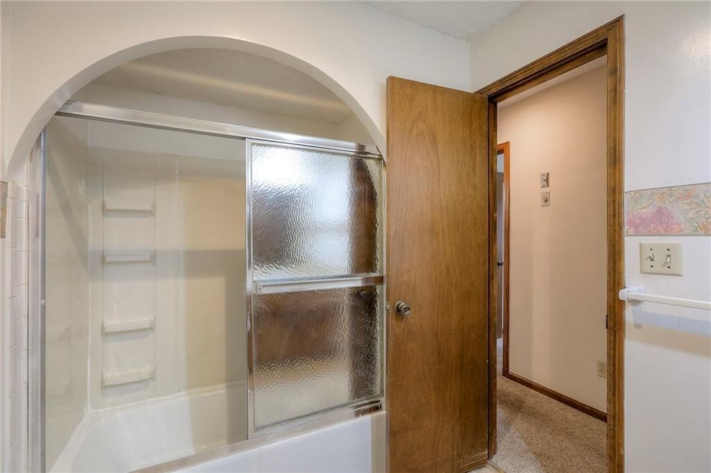 1202 W Elm Street — photo 28