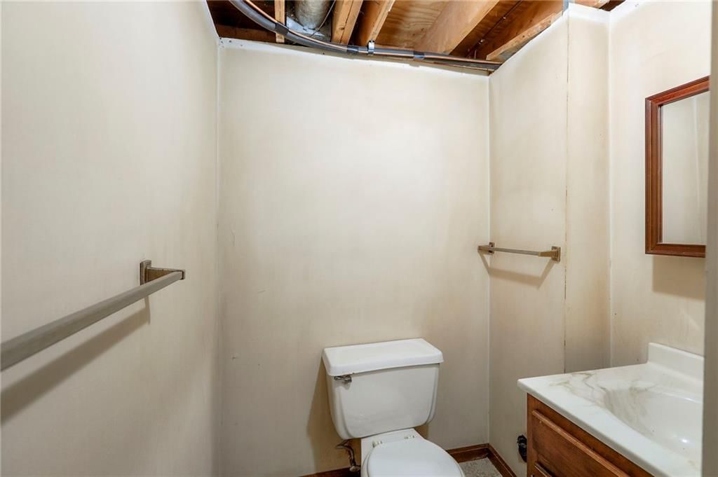 1202 W Elm Street — photo 32