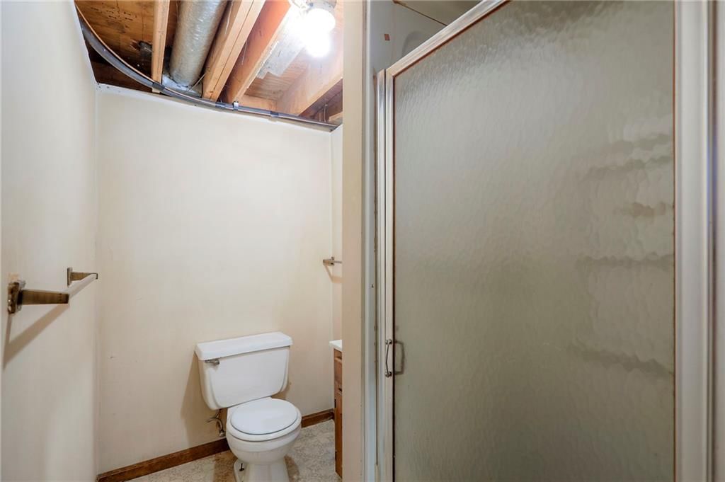 1202 W Elm Street — photo 33