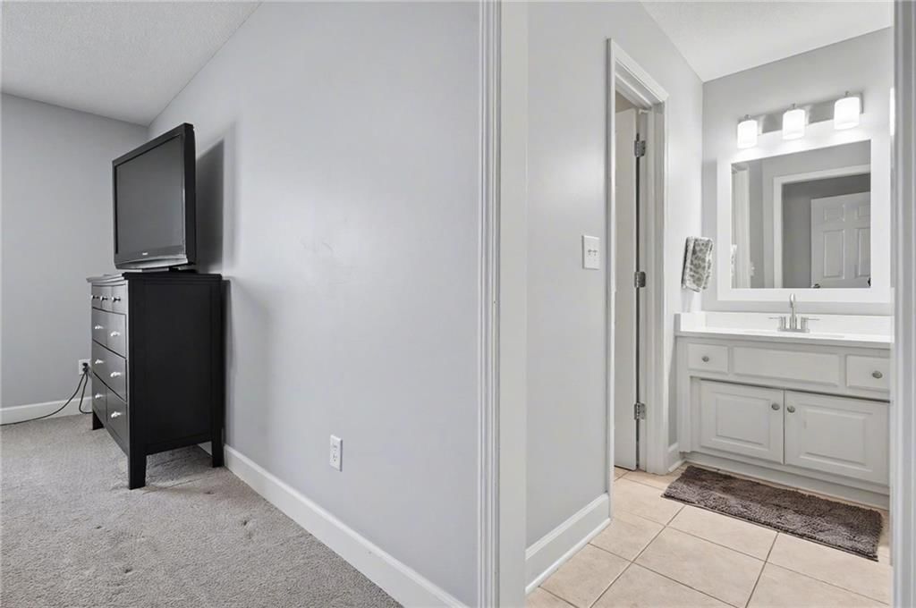 5511 Chouteau Street — photo 31