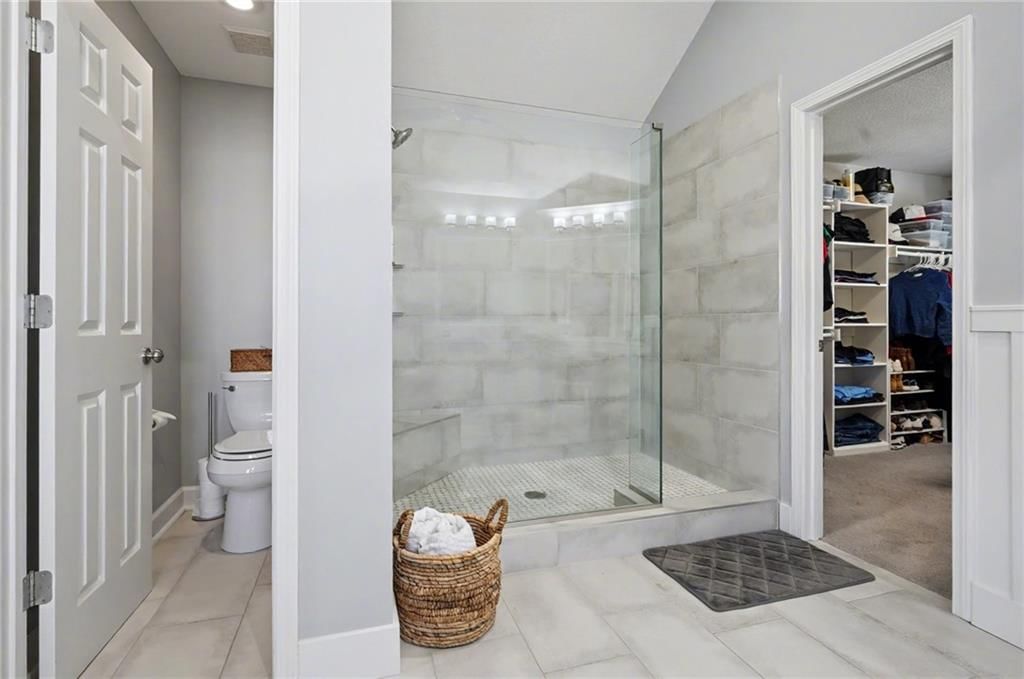 5511 Chouteau Street — photo 42