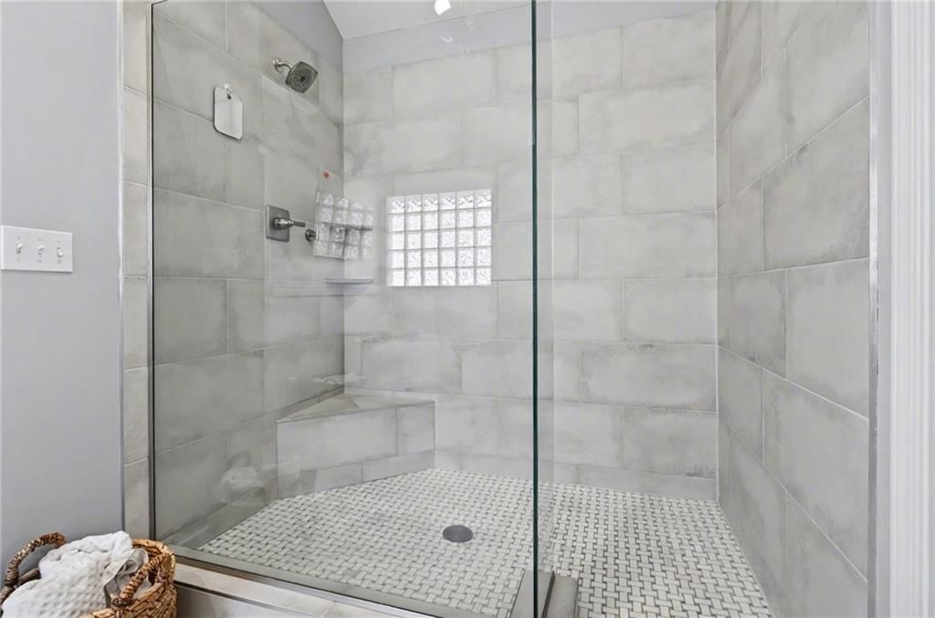 5511 Chouteau Street — photo 43