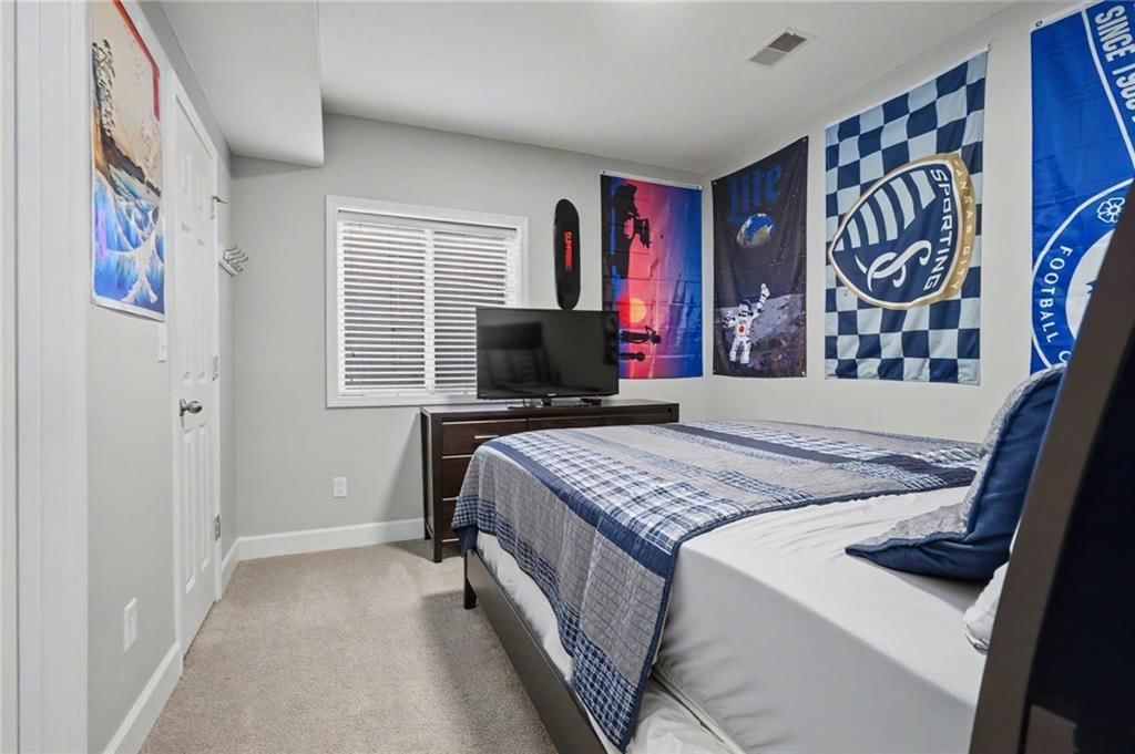 5511 Chouteau Street — photo 49