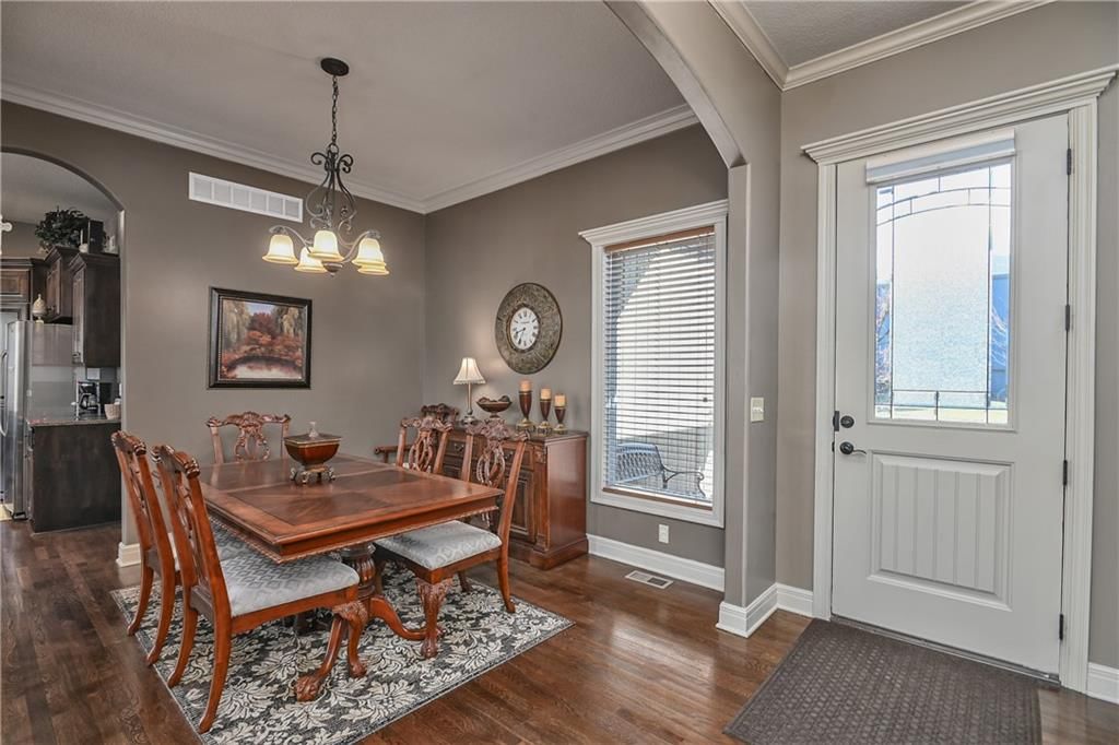215 S Canyon Drive — photo 7