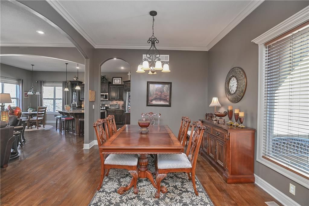 215 S Canyon Drive — photo 9