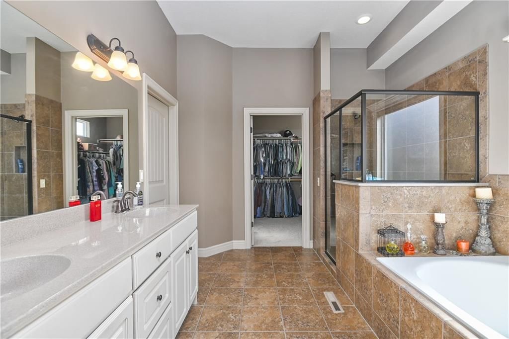 215 S Canyon Drive — photo 24