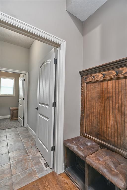 215 S Canyon Drive — photo 28