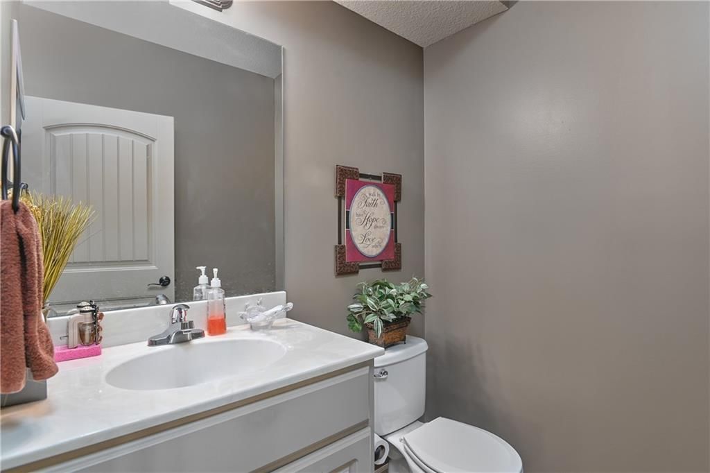 215 S Canyon Drive — photo 40