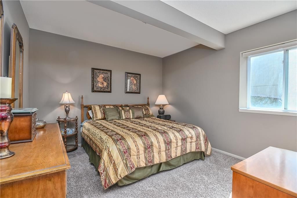 215 S Canyon Drive — photo 44