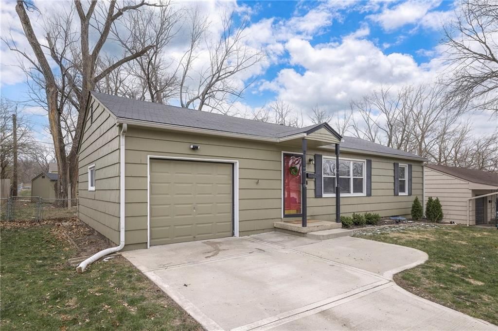 8601 W 69th Street — photo 3