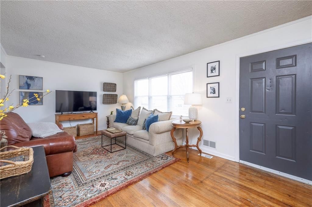 8601 W 69th Street — photo 4