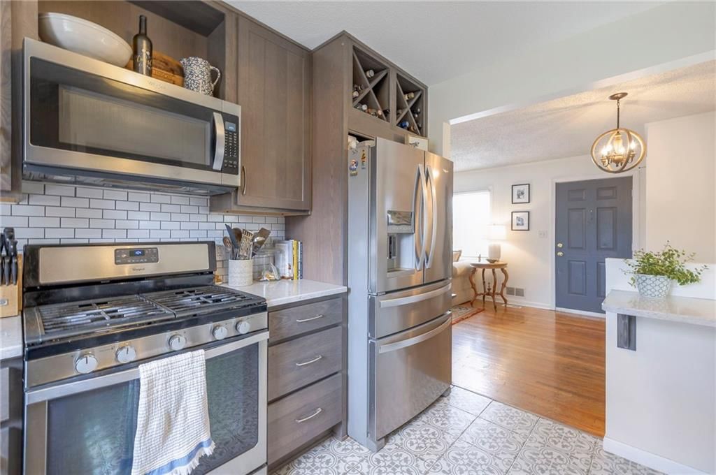 8601 W 69th Street — photo 18