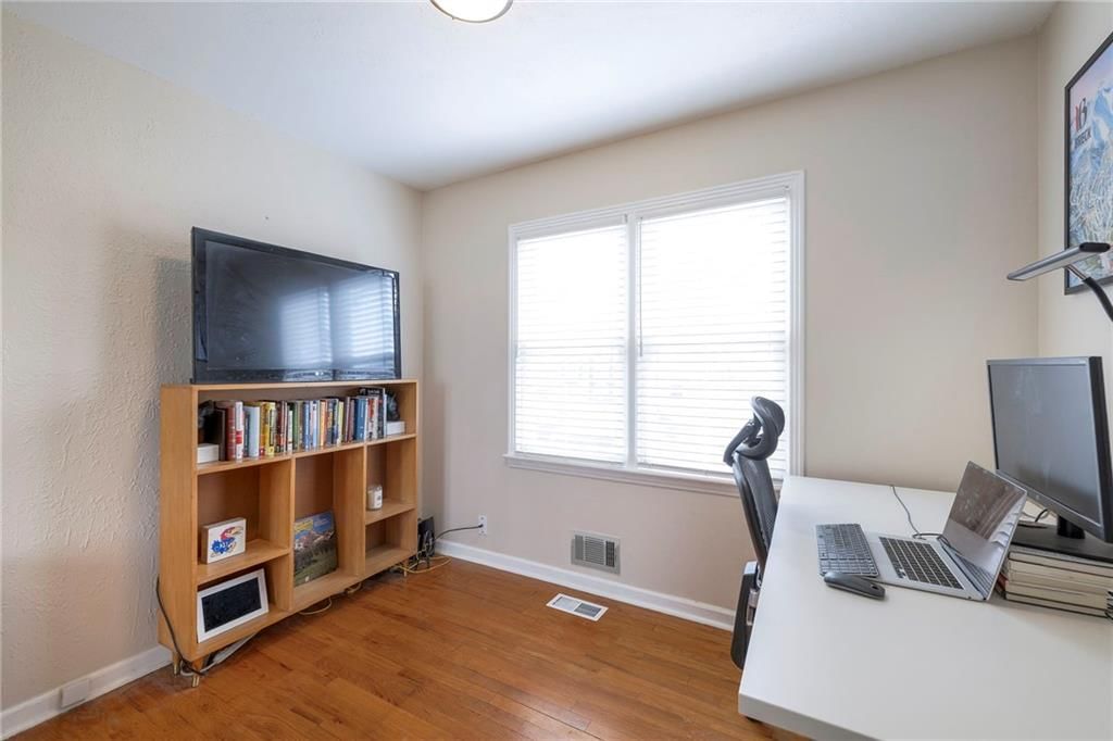 8601 W 69th Street — photo 20