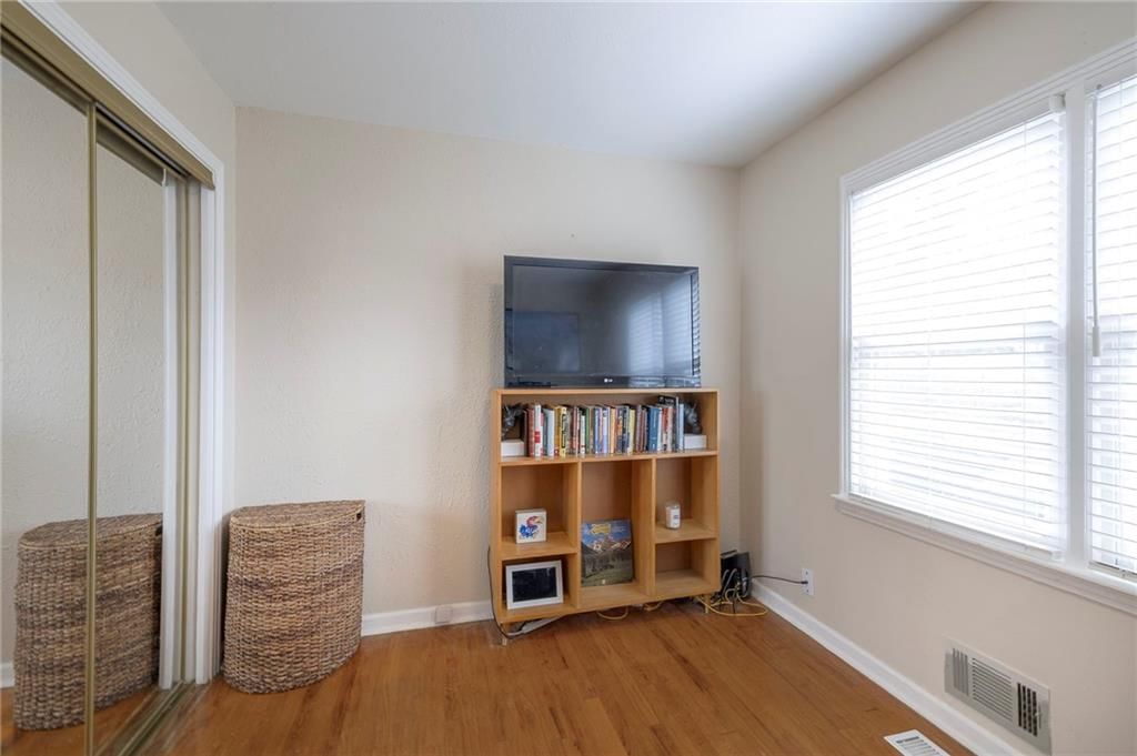 8601 W 69th Street — photo 21