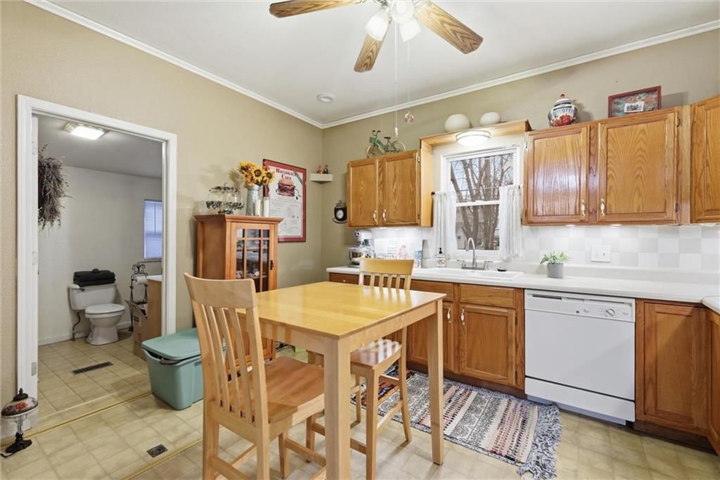 526 Kiowa Street — photo 9