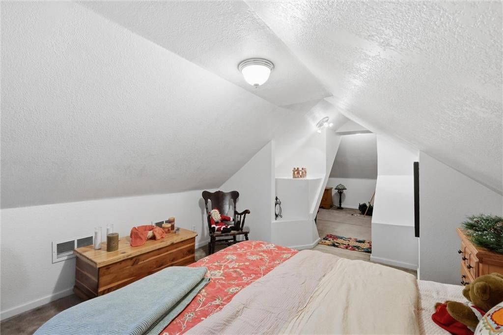 526 Kiowa Street — photo 18