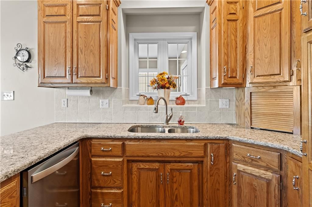 1511 NE Craigievar Court — photo 16