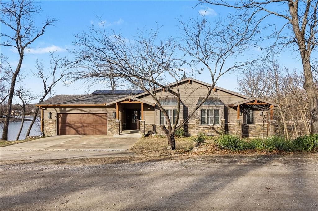 89 Maple Drive — photo 2
