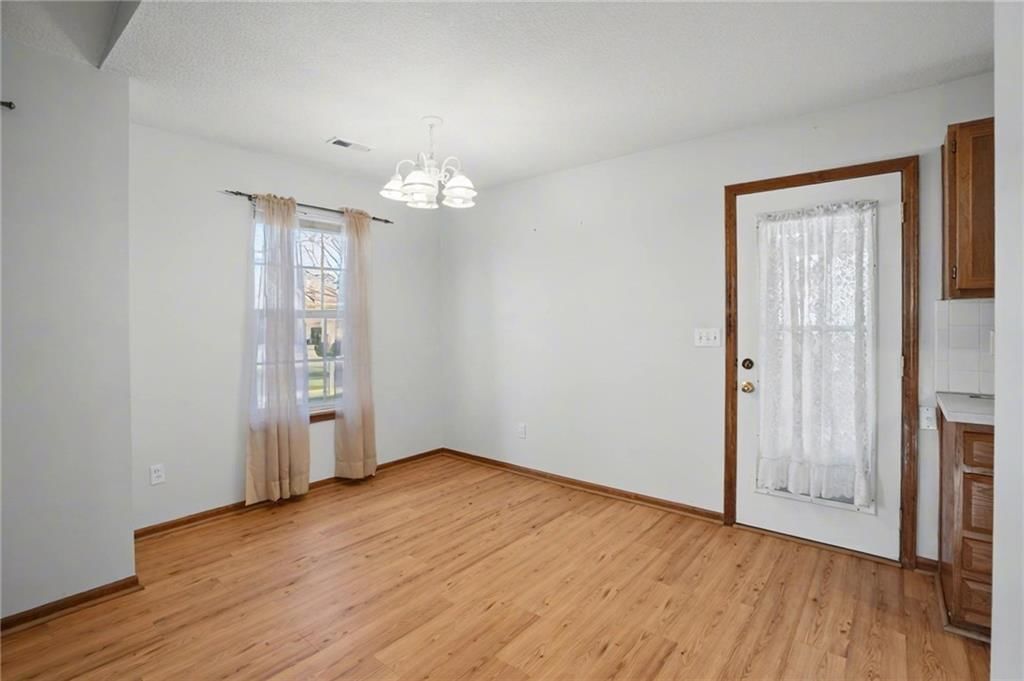 350 N Cottonwood Street — photo 13