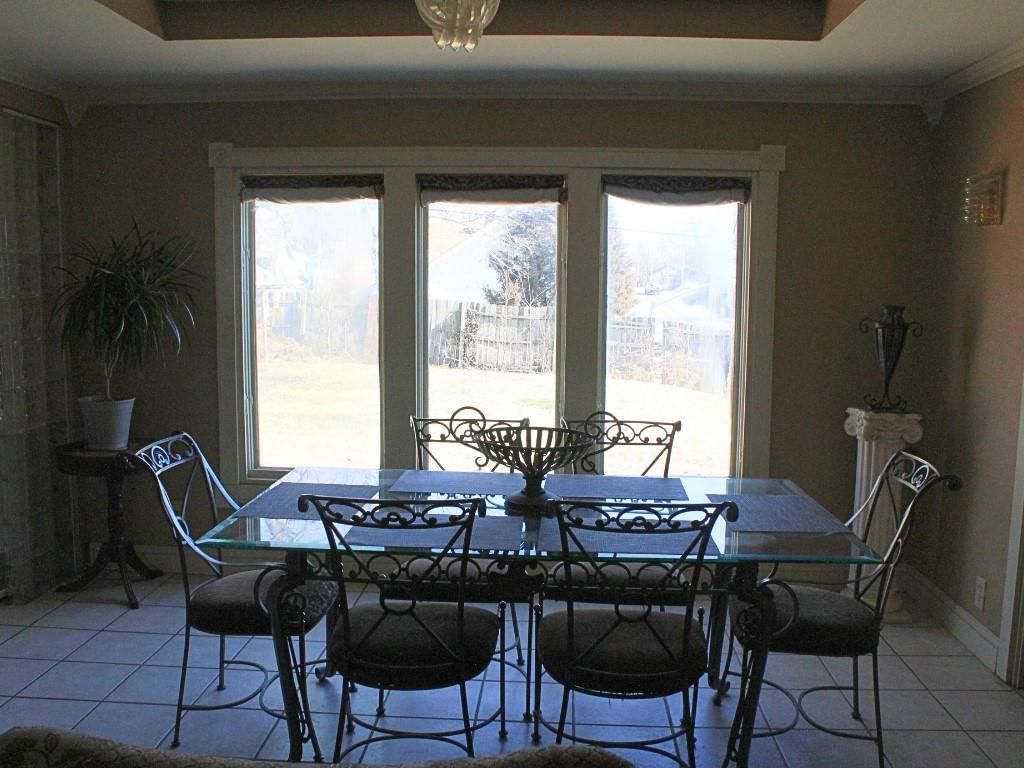 2247 Van Brunt Boulevard — photo 9