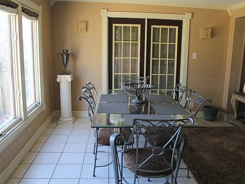 2247 Van Brunt Boulevard — photo 10