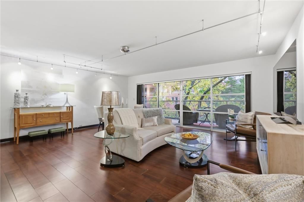 310 W 49th Street — photo 3
