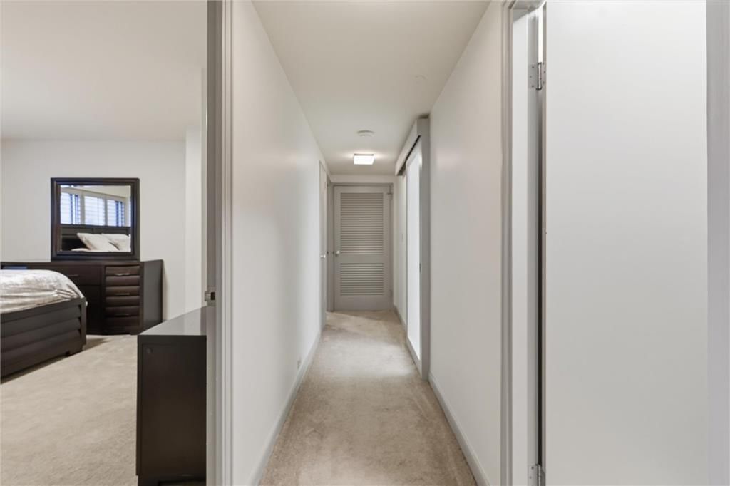 310 W 49th Street — photo 14