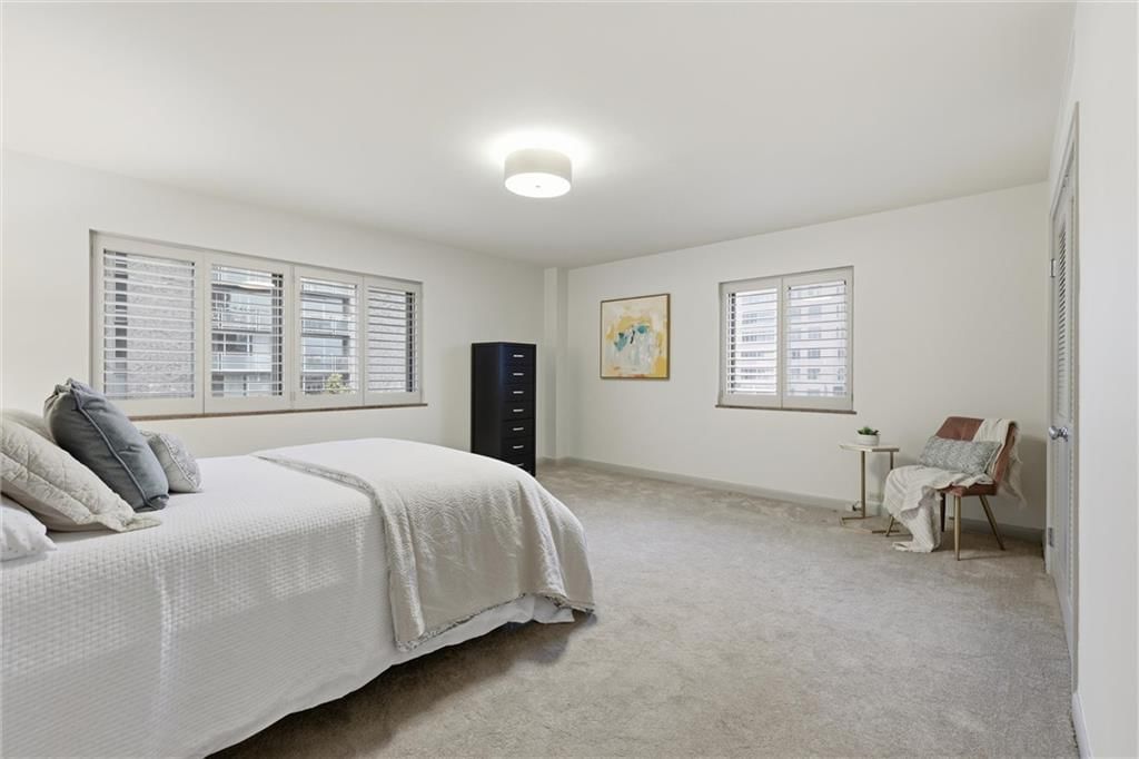 310 W 49th Street — photo 21