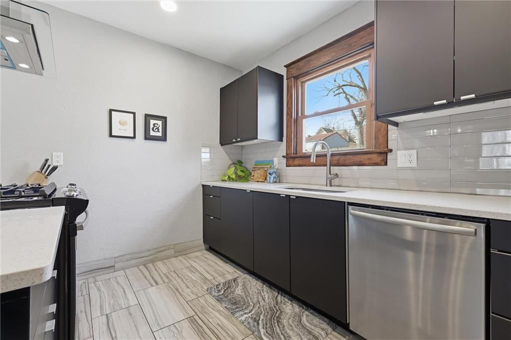4128 Mercier Street — photo 17
