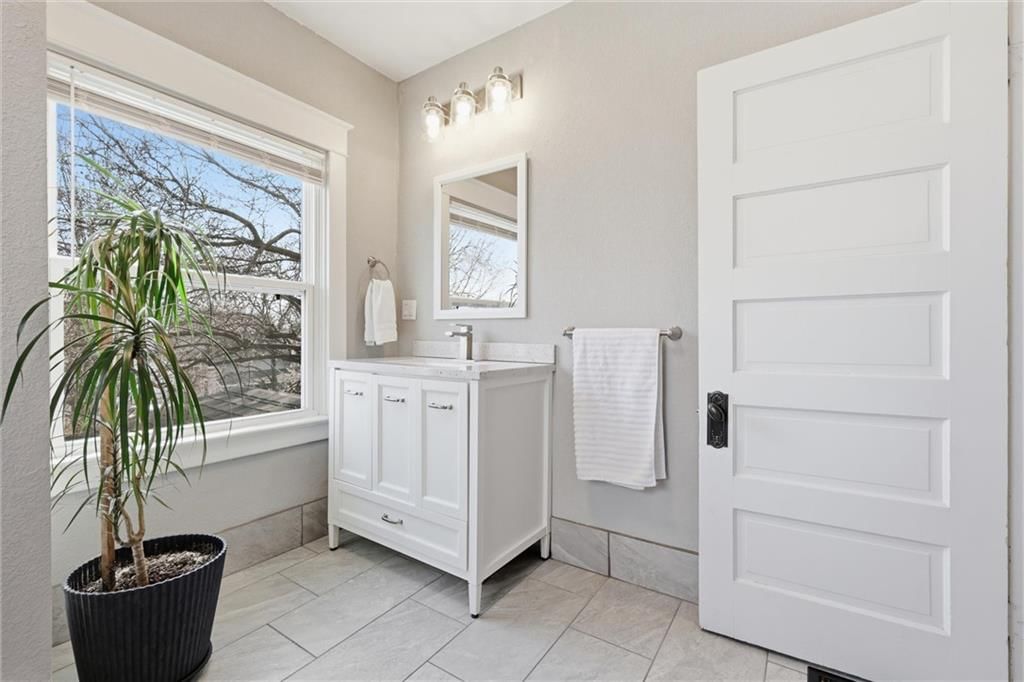 4128 Mercier Street — photo 25