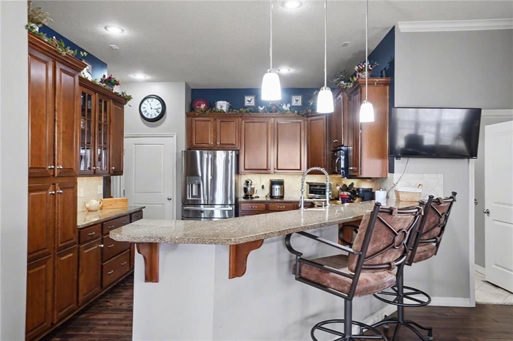 2250 Lake Pointe Drive — photo 8