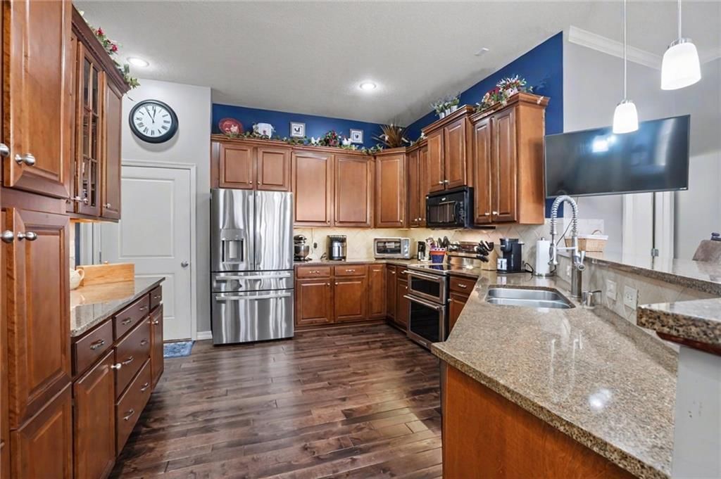 2250 Lake Pointe Drive — photo 9