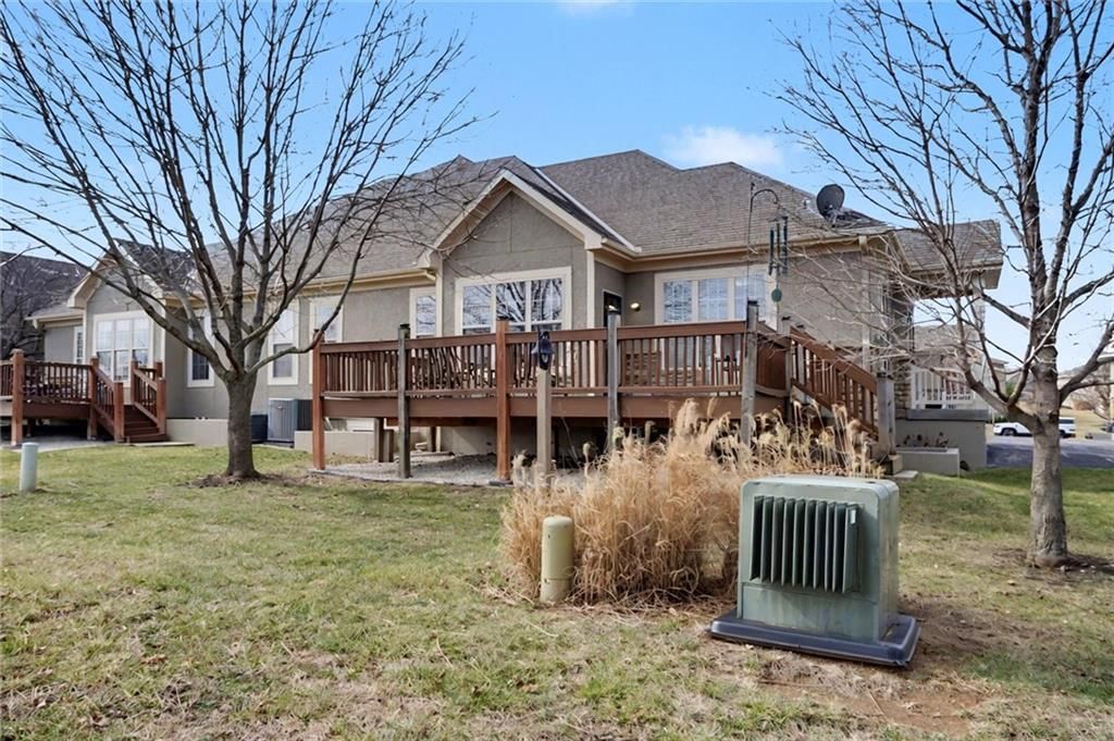2250 Lake Pointe Drive — photo 27